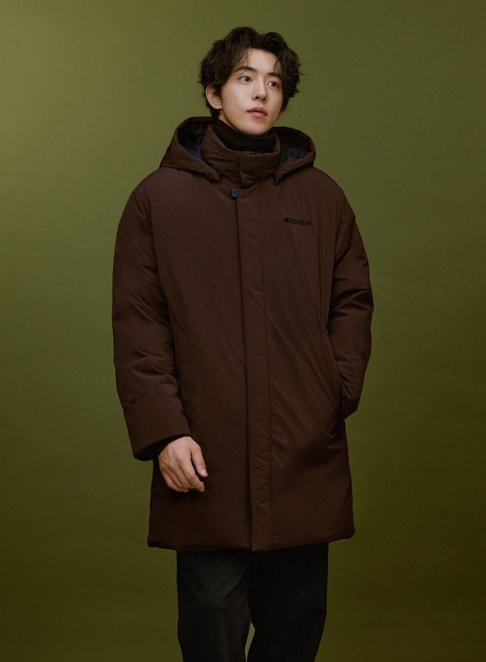 아이더, 캐시미어 롱 코트 다운 출시… 슬림한 실루엣 구현 740-Image